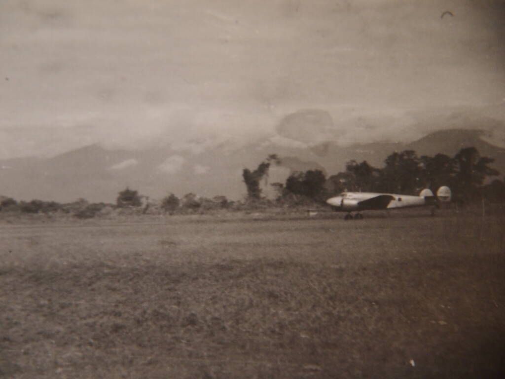 Photo of Earhart's plane